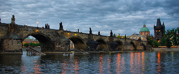 (c) Feh�rv�r Travel