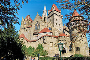 Kreuzenstein eszményi vára