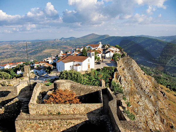 (c) Fehérvár Travel