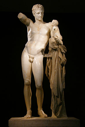 a világhírű Hermész-szobor Olümpiában