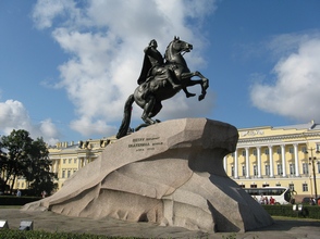 a Bronzlovas szobra, Szentpétervár jelképe