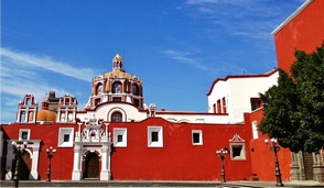 a pueblai Szent Domonkos-templom részlet